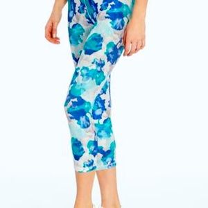 NWT Marika Gaby Capri Small